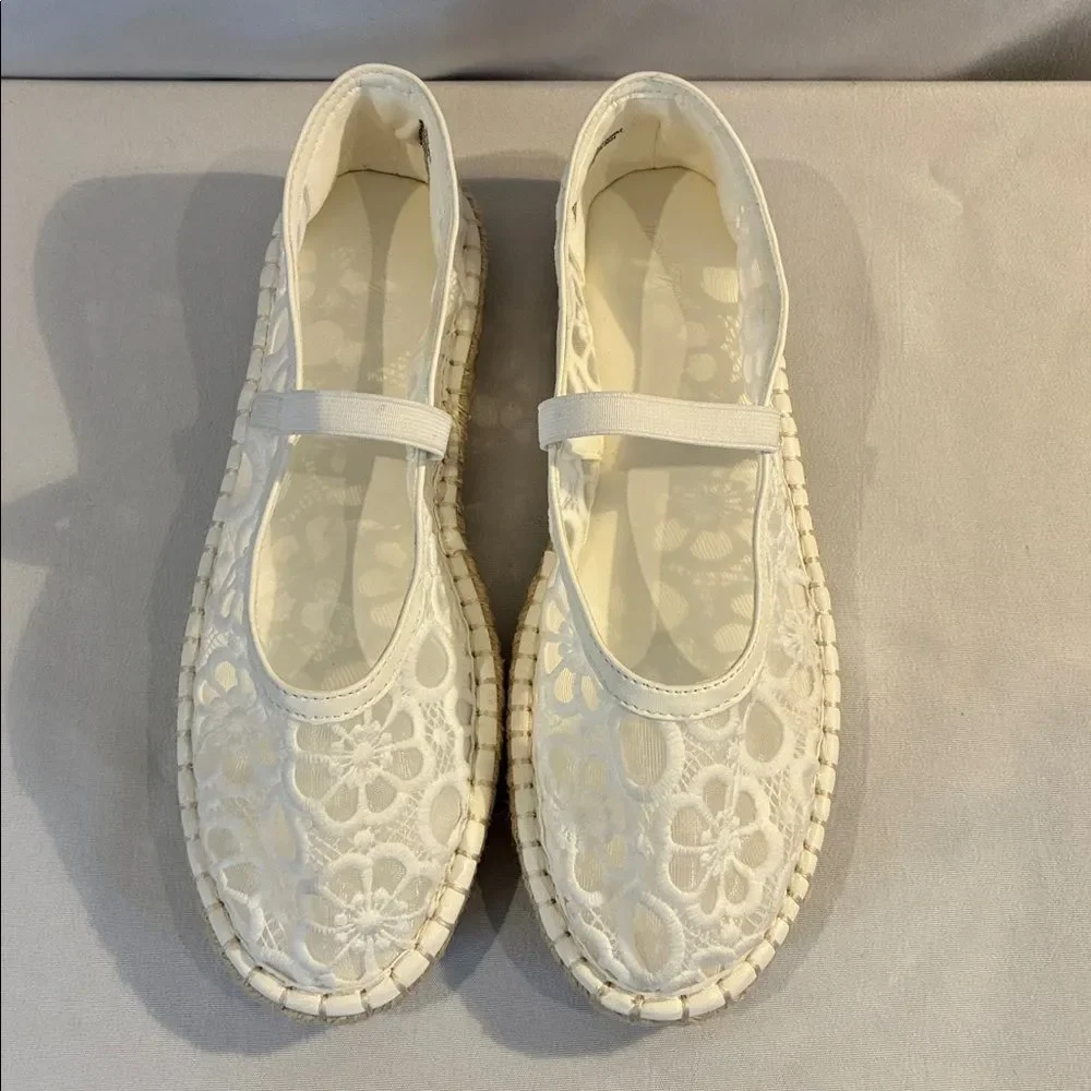 Universal Thread White Celia floral lace Mary Jane espadrille flats size 9.5